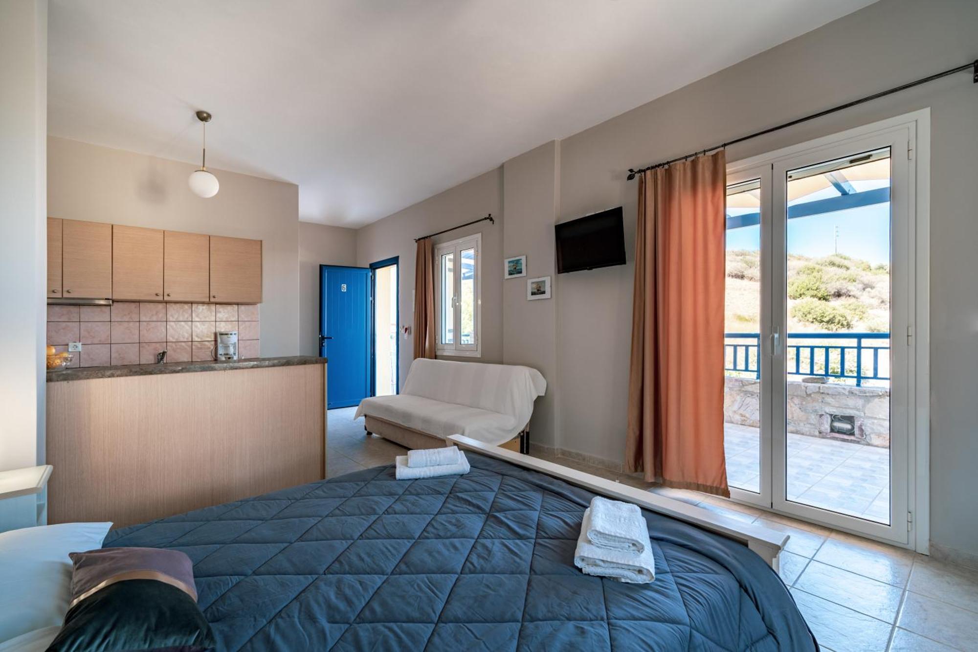 Philyra Appartments Agia Pelagia  객실 사진